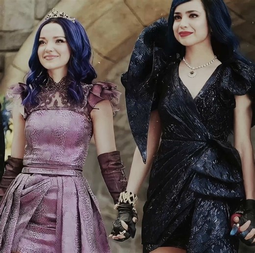 #mal #evie :: what the heck is this ugly ahh edit but this is for noco! hii Noe happy one month to us already, wthat the actual flip do you mean it’s been one month, we are just the coolest, funniest, annoying duo out there! I’m honestly so grateful for you, this past month has been one of the best months ever. sometimes all I think about is just getting to talk with you and yap with you whether it’s about pjo or anything I still love yapping to you. you really genuinely one of those people that