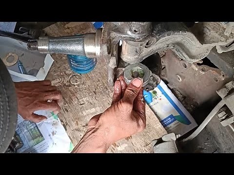 How to pull out and install King pin kit Mitsubishi Canter