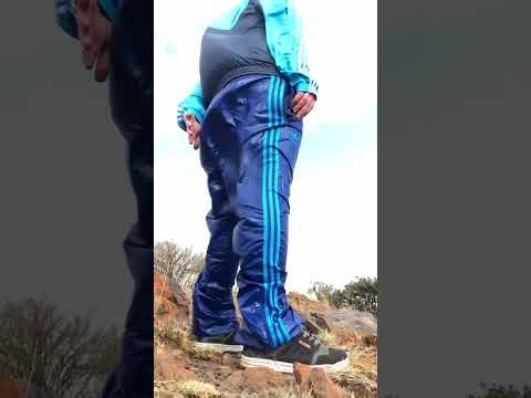 Adidas cal surf pants flapping in strong wind. #flappingpants #flappingtracksuit #strongwind