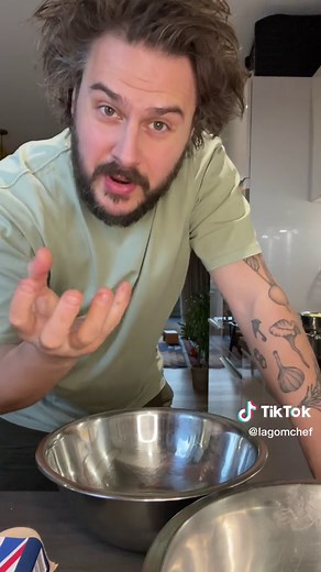 Flourless Chocolate Cake Recipe: Easy & Delicious