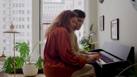 Roland F107 Digital Piano | Streamlined and Affordable Home Piano with Attractive Modern Design | Perfect for Beginners | Class-Leading Sound and Playability | Onboard Bluetooth® & More