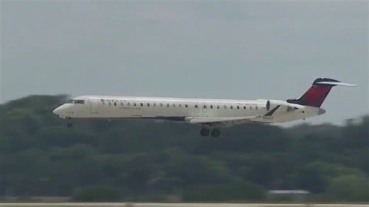 Delta co-pilot arrested after landing in San Francisco