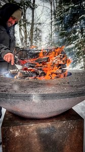 Sizzling smash veal and bacon burgers fresh off the grill – because nothing says outdoor feast like crispy, juicy perfection! | GrillHunters