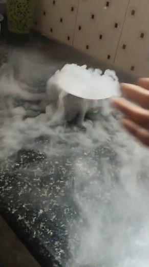 “Watch Dry Ice Explode in Hot Water – Crazy Reaction!”