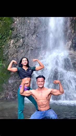 Duble biceps 💪 😍 #motivation 🆗