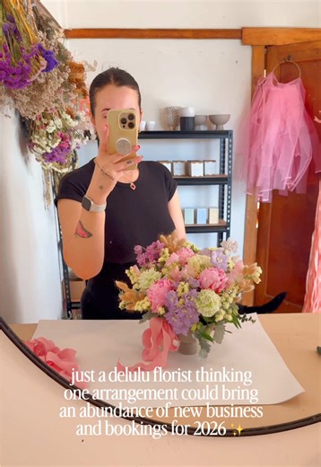 Creating Stunning Wedding Floral Arrangements