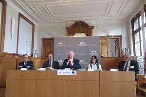 Trois mesures pour simplifier le vocable et les procédures