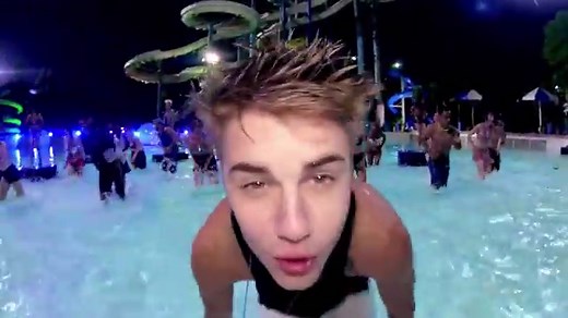 Justin Bieber - Beauty And A Beat ft. Nicki Minaj