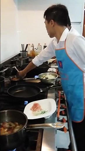 Insane Rush Hour in a Busy Restaurant Kitchen! 🔥🍽️