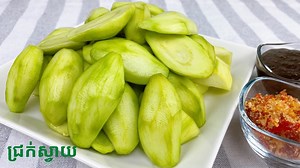 1.4M views · 31K reactions | Pickled mango is very popular snack in Cambodia. It's very tasty and crunchy. It will be served with Spicy Salt or Sweet and Salty Fruit dipping sauce. Ingredients 6 Cup [1.5L] Water 3 1/4 Cup [800g] Sugar 7 Tbsp [117g] Salt 6.6 lbs [3Kg] Green Mangoes Sweet and Salty Fruit Dip - របៀបធ្វើទឹកកាពិ https://youtu.be/XcJmOBIqkz4 | Somar's Cooking | Facebook