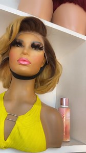 3 comments | ✅✅Ref MARILYNE in gold   ⚠️⚠️Disponible au showroom ⚠️ Lien pour commander https://wa.me/message/PTYGRNAGH2FKF1 Douala bijou makepe immeuble auto école new world  Livraison  et expédition  dans tout le monde  | Lea Wigs | Facebook