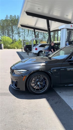best daily beater? My name is Kev, I’ve been trading small cap stocks for 9 years - now, I run the world’s top small cap trading community, Momentum, and have taught well over 15,000 students. My goal has always been to make a difference through REAL, RESPONSIBLE trading education. (We’ve done that!) Start your 7 day FREE trial and let’s get to work. #howtotrade #daytrading #momentum #stockmarket #tradingeducation