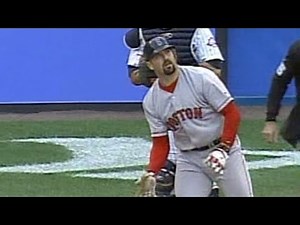 2003 ALCS Gm6: Varitek's homer ties game in 3rd
