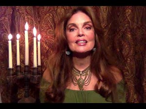 Tracy Scoggins invites you to #watchercon2021