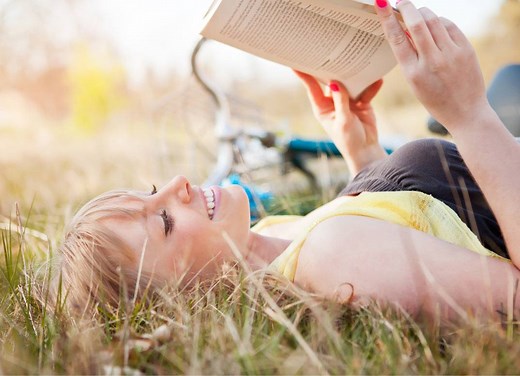 10 Books Every Woman Must Read At Least Once In Their Lives - LifeHack