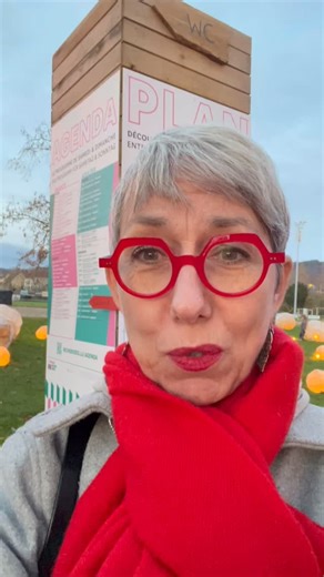Un week-end sous le signe de la rencontre, de la lecture, de l’écriture. 📚✍️ Le salon du livre luxembourgeois est un incontournable pour la culture, la pensée, la parole en différentes langues. Le livre a été une réelle avancée pour la construction humaine, la diffusion du savoir, des récits, de l’imaginaire. Prenons soin de ce qui a fondé notre réflexion, avant qu’il ne soit trop tard. C’est avec joie que j’y ai retrouvé deux de mes invités sur le 🎙️podcast Éclats de Voix : @livresjmg99 Jean-