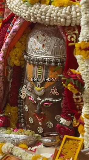 Shubham.m Pathak 🇮🇳 on Instagram: "तेनु तकिया > 🤍🥺 !! ( Follow for more👆) . . . . . . . . . . #réel #mahadev #ujjain #kedarnath #bholenath"