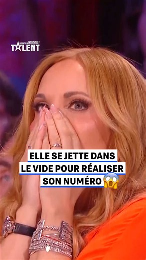 « C’est des malades mentaux ! » Ces candidats réalisent un numéro à plusieurs mètres de hauteur, sans aucune sécurité ! 😱 #LFAUIT, tous les mercredis à 21:10 sur M6 et en streaming sur @M6 #OnRegardeQuoi