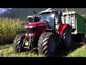 Massey Ferguson 7620 Dyna VT bei der Maisernte mit Abschiebewagen