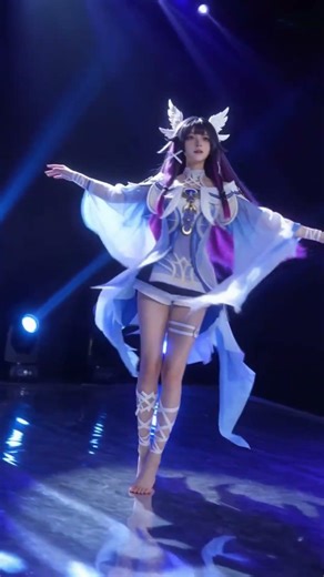 Allow me to lend you some moonlight. #GenshinMoonInvitation #GenshinImpact #Columbina