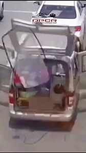 À Djibouti, la température à l’intérieur d’une voiture peut devenir extrêmement élevée en été ! Bouteilles plastiques, briquets, appareils électroniques, médicaments… 💥 peuvent exploser, fondre ou devenir dangereux. ✅ Videz le véhicule ✅ Vérifiez avant de partir Votre sécurité avant tout ! #SécuritéRoutière #Prévention #Djibouti | Djibouti Ports Corridor Road SA - DPCR