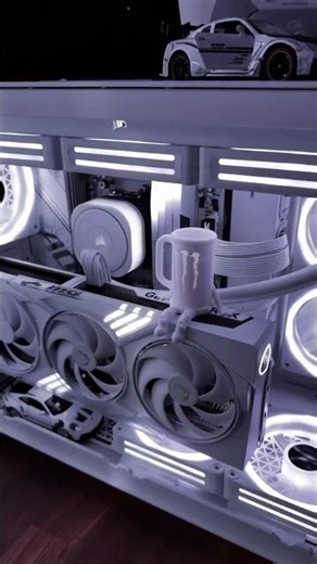 💜🖤😮‍💨 #desksetup #gamingpc #gamingroom #deskgoals #setupinspiration