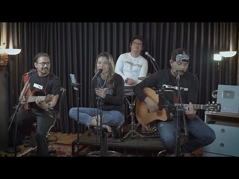 SUCI DALAM DEBU (COVER - DELISA HERLINA & 3 PEMUDA BERBAHAYA)