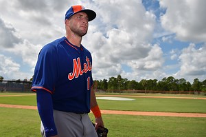 Tim Tebow hits home run on first pro baseball pitch