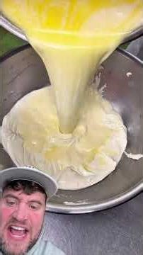 THE WHOLE THING IS JUST SHAKING IT ‪@gacchi_gourmet‬ #shorts