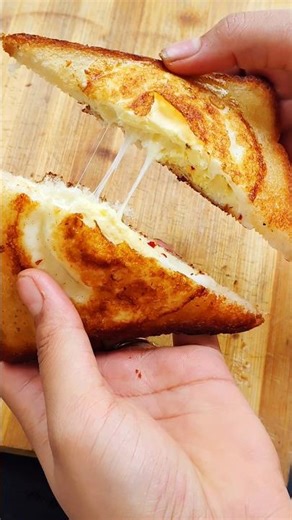 Cheesey bread egg 🍳 recipe ✨ cheesey #cooking #recipe