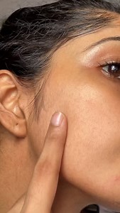 Did you know? 🤔 Face shaving not only removes peach fuzz but also helps skincare absorb better! 💆‍♀️✨ . . . . #SkinCareHacks #FaceShavingTips #PeachFuzzFree #GlowingSkinCare #BeautyRoutine #skincaresecrets #reelsinstagram #explorepage #exploremore #skincareroutine #instagram #skincare #instagood #mini #day | Mansi Tomar