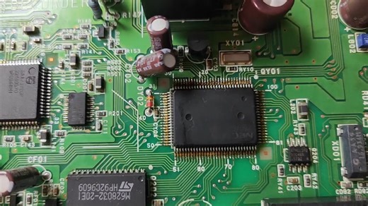 马兰士CD机CD-19A进岀仓故障码，不读碟显示ERROR维修