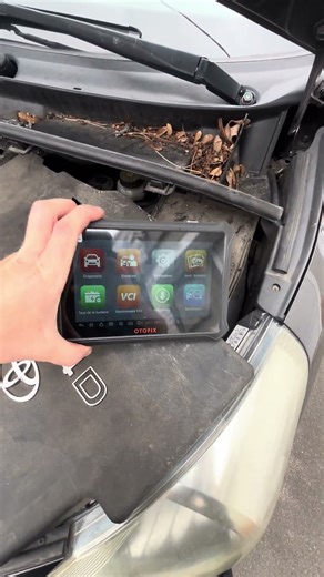 OTOFIX D1 | Essential Tool for Car DIYers