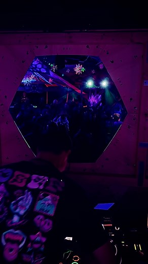 Behind the decks at @trikaya.festival 🛸 🔊 @gotalien_ukauka - Baianá 🤳 @amped.mgmt #gotalien #trikayafestival #hitechmusic #hitechpsytrance #200bpm #psytrance | GOTALIEN