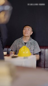 Người đàn ông giả làm công nhân nghèo vào nhà hàng ăn uống, bị quản lý coi thường và cái kết. | Review Film