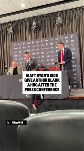 This moment between the Ice Cubes and Arthur Blank after Matt Ryan's introductory press conference 🥹 #atl #falcons #nflfootball #atlantafalcons #nfl