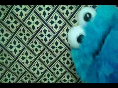 Kermit the Frog and Cookie Monster Learn How to Rap