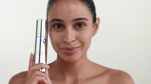 iS CLINICAL Moisturizing Complex, Face Moisturizer, Anti Blemish and Anti Aging Moisturizer, Hydrating Formula with Vitamin A