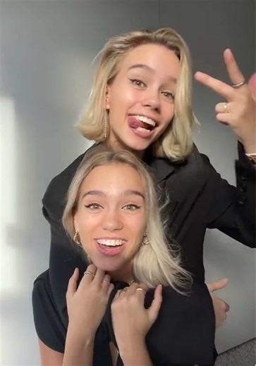 How’s your Sunday? 🖤 #lisaandlena #germany #foryoupage❤️❤️ #makeup #sunday