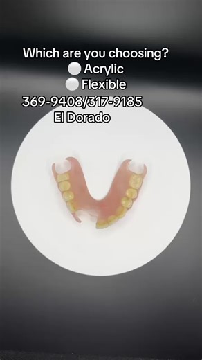 Choosing Between Acrylic and Flexible Dentures