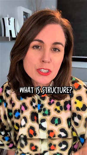Exam Whisperer GCSE English Teacher on Instagram: "AQA have changed Question 3 on structure in Paper 1. It’s no longer a general “how does it interest the reader?” question — it now asks how the writer structures the text to create a specific effect like tension, suspense or atmosphere. 🎯✨ To answer well, focus on structural features, not language and make sure you focus on the keyword/effect. 🧱📚 Structural features you can use: • Shifts in focus 🔄 • Zooming in on a detail 🔍 • Changes in se