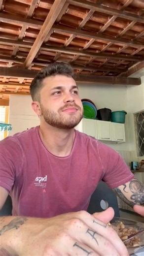 16K views · 744 reactions | O dia que o Gustavo Tubarão ficou com ciúmes da vó Creuza | Turma do Tubarao | Facebook