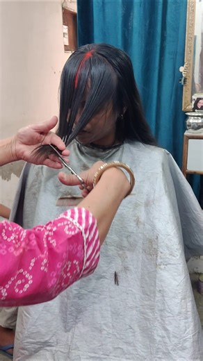 Front hair flicks cutting ✂️#hairstyle #shortvideo #reels #‪@swatibeautyandfashion78‬#short #hair