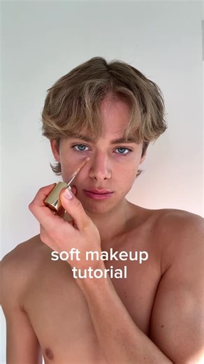 Jake Warden on Instagram: "softest makeup tutorial 🤭"