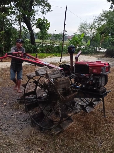 otwww bismilah #kubota_tractor #bajaksawah #kubota #petani #petanimuda #kubota2s #g1000 #g1000boxer