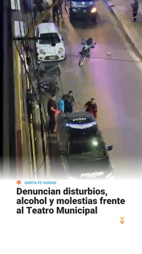 📍 Quienes viven en la esquina de Juan de Garay y San Martín de la ciudad de Santa Fe no tienen paz. 🔙 Hace casi un año, vecinos de la zona ya advertían a El Litoral sobre disturbios diarios en la plazoleta del lugar. 😡 Hoy, la situación continúa sin cambios: consumo de alcohol, peleas y pedidos de dinero siguen afectando la convivencia y el uso del espacio público. 🗣️ “La situación se volvió insoportable; ya no podemos usar los bancos de la plaza porque siempre hay alguien peleando o molesta