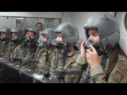 US Air Force Training Newbies for Scary No-Oxygen Flights at Extreme Altitudes