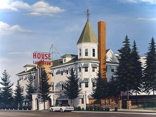 Escanaba landmark hotel burns. What we know about the fire