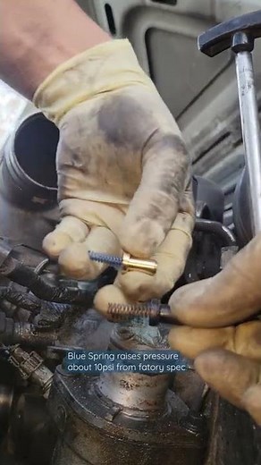 save your INJECTORS// use the BLUE SPRING kit Powerstroke 6.0 Fuel Pressure Regulator #diesel