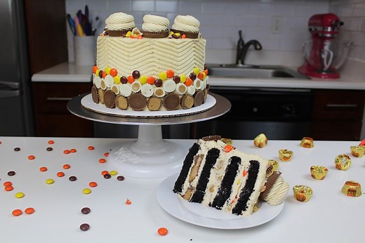 Reese's peanut butter cups have always been one of my favorites, and in this cake I use every type of Reese's candy I could find! I show how to make this ultimate Reese's peanut butter cake, which is made with chocolate cake layers, peanut butter buttercream, Reese's peanut butter cups, mini white chocolate Reese's cups, and Reese's pieces! The recipes can be found below: The recipe for my go-to chocolate layer cake recipe can be found here: https://chelsweets.com/2018/05/08/my-go-to-chocolate-l